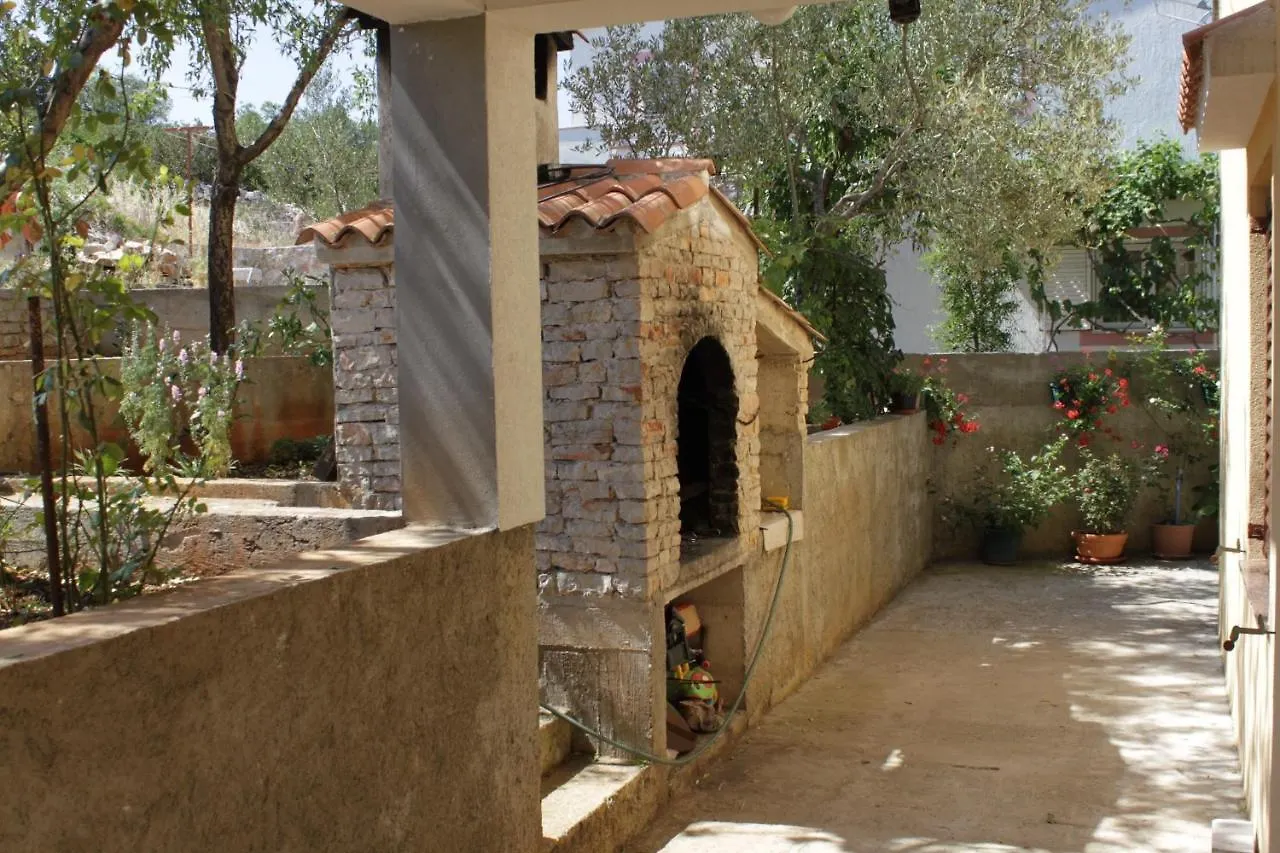 Apartments With A Parking Space Sali, Dugi Otok - 8152