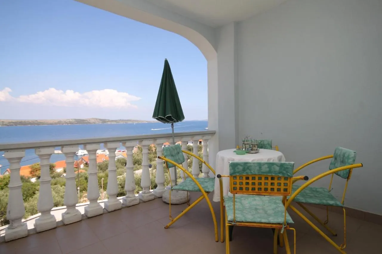 Apartments With A Parking Space Sali, Dugi Otok - 8152